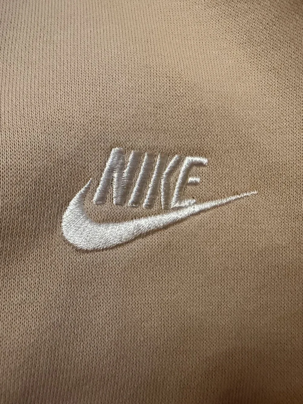Nike Girls Tan Crewneck Size XL
